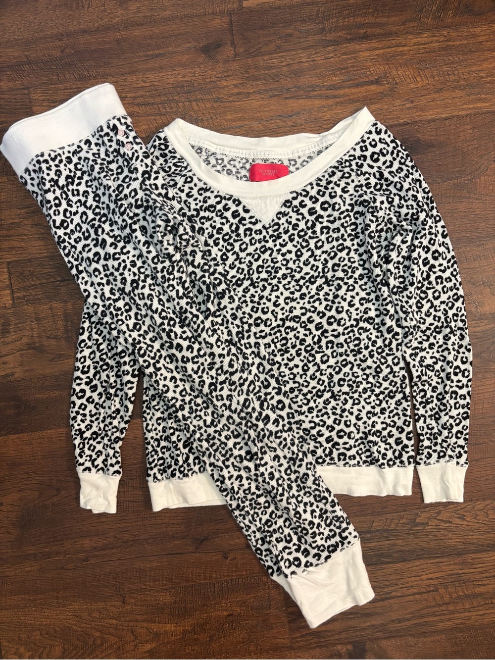 Victoria's Secret Black and White Leopard Pajama Set Small Thermal Waffle